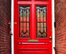 red door 3 w