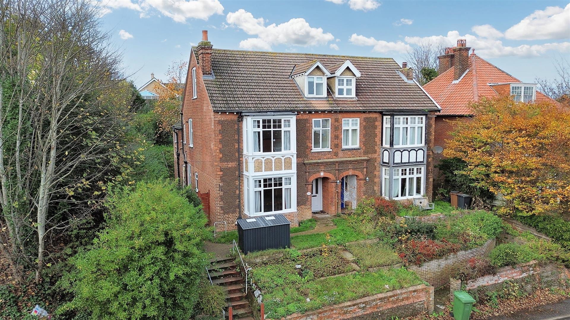 Holway Road, Sheringham - Arnolds Keys