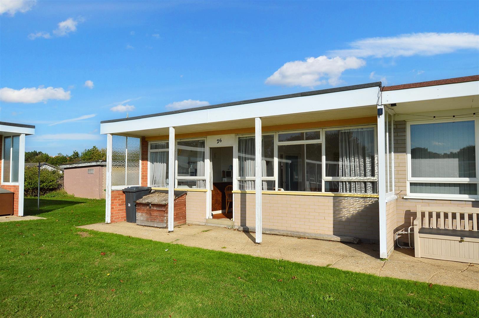 Links Road, Mundesley, - Arnolds Keys