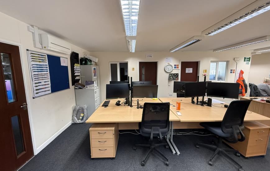 2dc4accd 4bdc 4063 8418 eeeaa2d64244