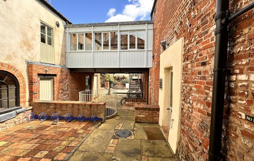 66ec72b1 2969 4f0f b733 0a2bb30ecd09