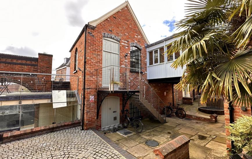 cdc1a91a c7e9 4726 b504 24830861eb51